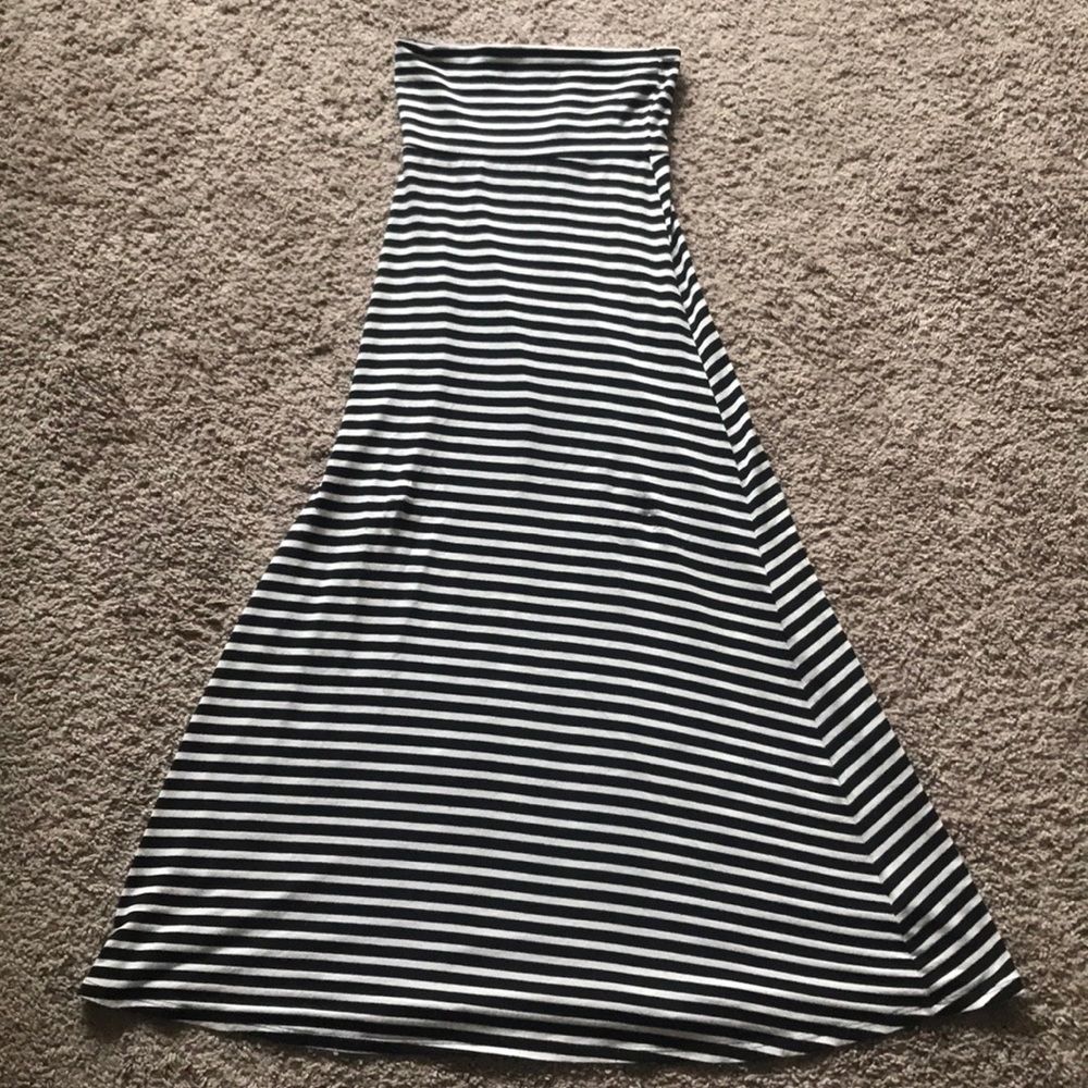 Black and White Horizontal Stripe Maxi Skirt